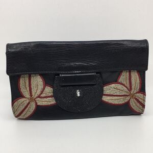 R&Y Augousti Womens Stingray Leather Embroidered Floral Magnetic Black Clutch